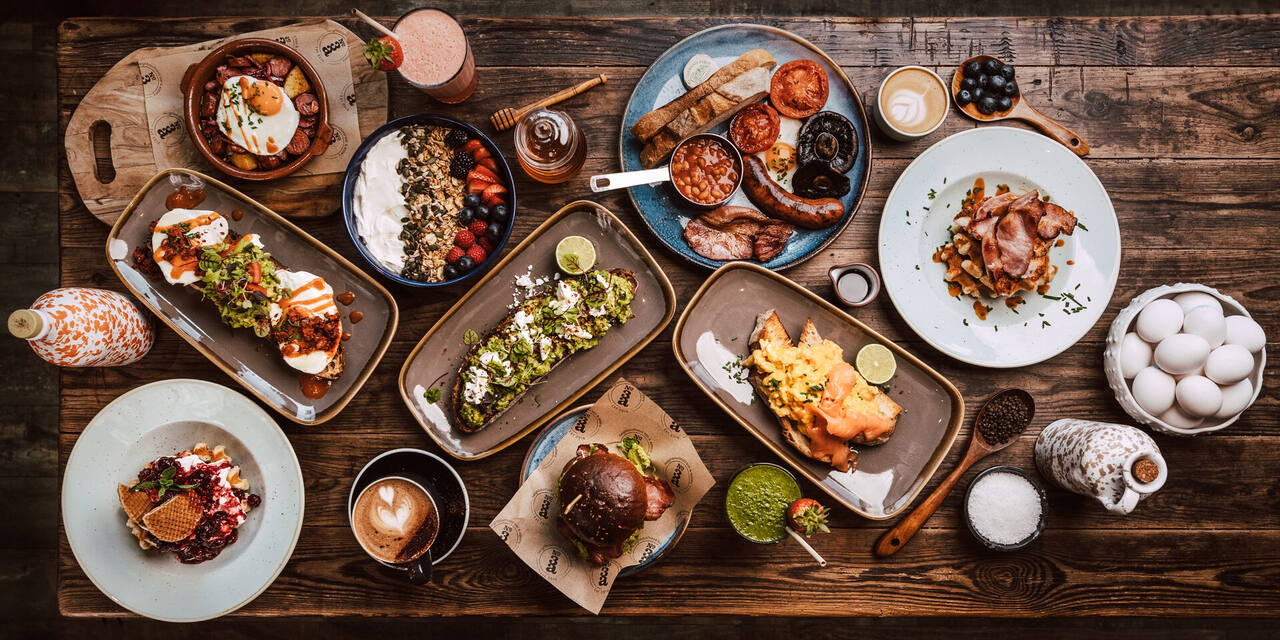 A spread of No.3a dishes photographed from above, showing the restaurant's usual food